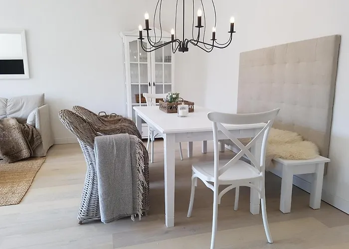 Wiesengrund Апартаменты *